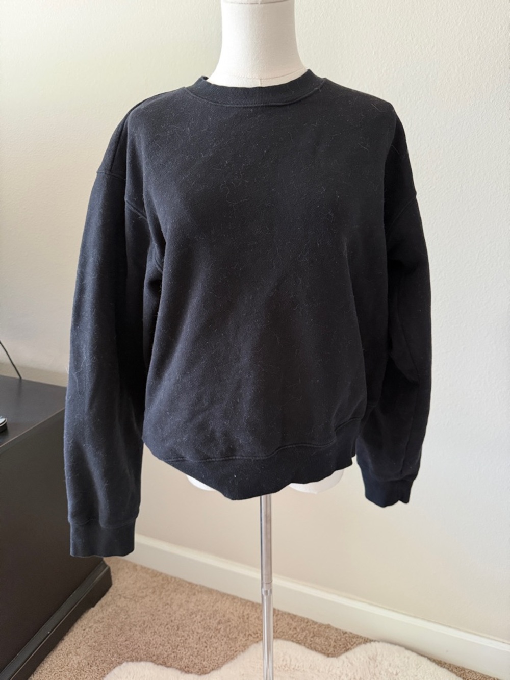 Aritzia Black Relaxed Crewneck Pullover